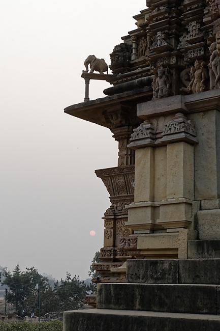 Khajuraho-Varmara temple-003